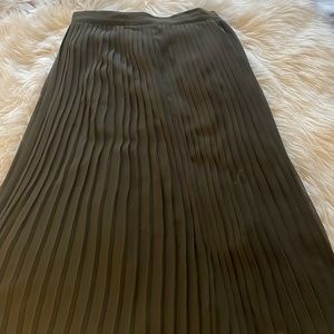 Forever 21 pelleted skirt.